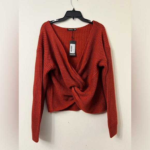 BooHoo Just A Little Twisted Sweater - Picture 3 of 5